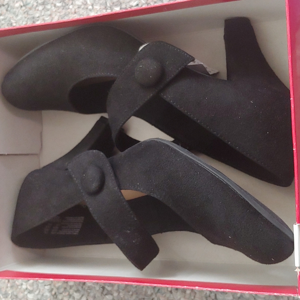 Black suede heels